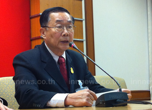 น.พ.เหวง โตจิราการ