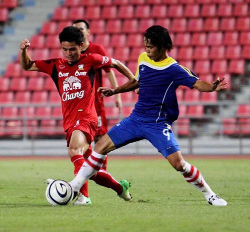 ไทยลับแข้งเกมอุ่นเครื่อง พลิกแซงลาว 2-1