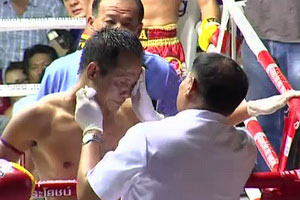 สมรักษ์ คัมแบ็ค ชนะน็อค ยอดวันเผด็จ มวยไฟต์พิเศษ