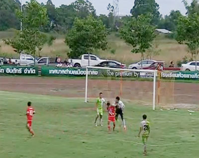 นักเตะระยอง ยูไนเต็ด วิ่งไล่ทำร้ายผู้ตัดสิน