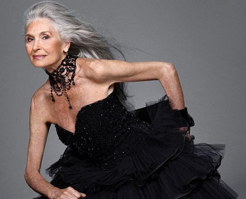 ดาฟเน่ เซลฟ์ นางแบบอายุมากที่สุดในโลก