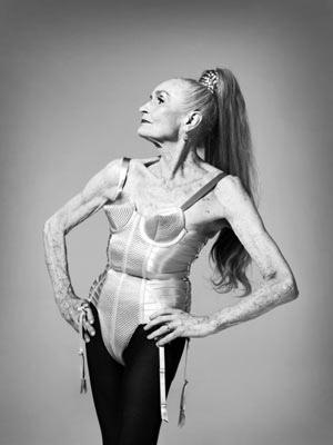 ดาฟเน่ เซลฟ์ นางแบบอายุมากที่สุดในโลก