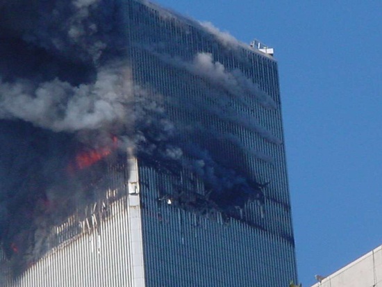 ตึกเวิลด์เทรดเซ็นเตอร์ ถล่ม เหตุการณ์ 9/11 