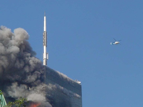 ตึกเวิลด์เทรดเซ็นเตอร์ ถล่ม เหตุการณ์ 9/11 