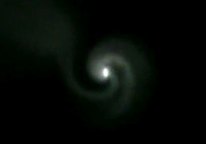 แสงประหลาดโผล่ท้องฟ้า 3 ประเทศ