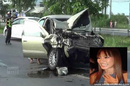 หญิง จุฬาลักษณ์ รถชน โชคดีเจ็บเล็กน้อย