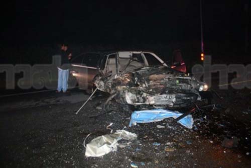 BMW ชนรถบรรทุกกองถ่ายละคร อ๊อฟ พงษ์พัฒน์ คนขับเจ็บสาหัส