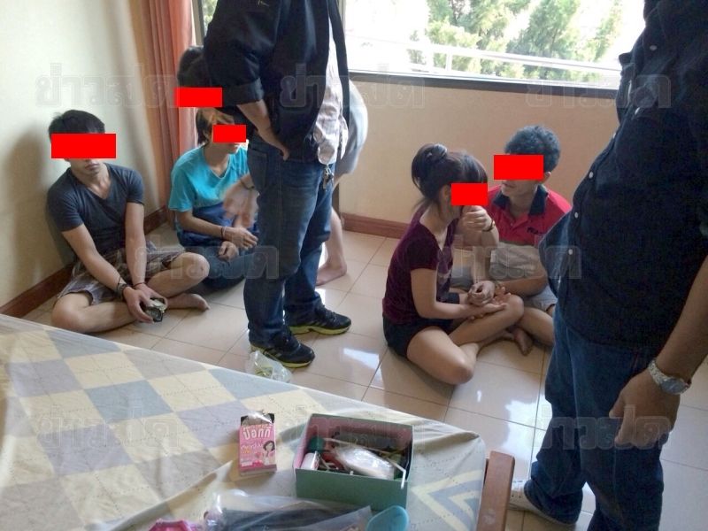 รวบวัยรุ่นอุดรฯ ชาย 4 หญิง 2 เปิดห้องโรงแรมหรู เสพยา-มั่วเซ็กส์