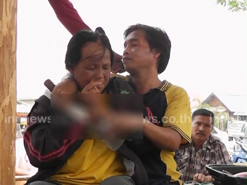 หนุ่มเครียดถูกแฟนทิ้ง เอามีดจี้คอหญิงวัย 61 ขอเงินกลับบ้าน