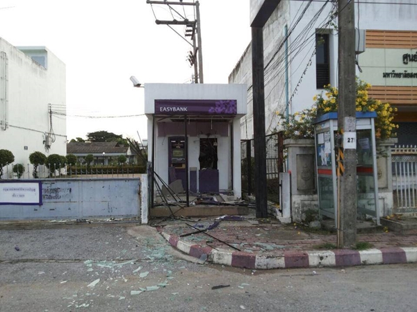 ยะลา ปัตตานี บึ้ม ATM เกือบ 10 จุด ยิงทหาร-ปล้นรถดับเพลิง