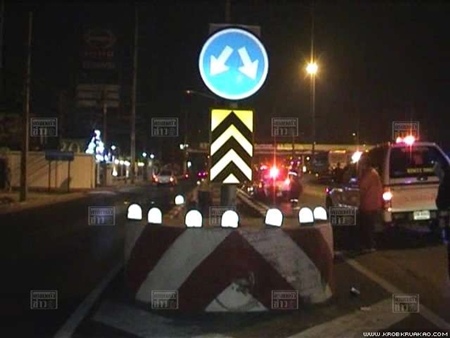 4 สาวกลับจากเที่ยว ซิ่งเก๋งป้ายแดงชนแท่งปูนโทลล์เวย์ ดับ 2 สาหัส 2