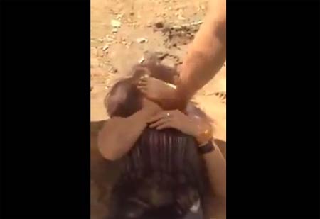 คลิปรุมทืบสาวอกโต