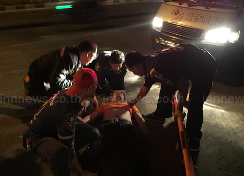 หนุ่มควบบิ๊กไบค์ลื่นน้ำเมือกปลา ล้มกลิ้งกลางถนน ที่สัตหีบ