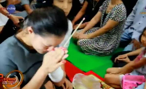 แอนนา รีส ขับรถชนตำรวจ