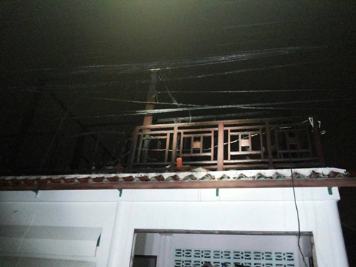 ลูกคลั่งเผาบ้าน