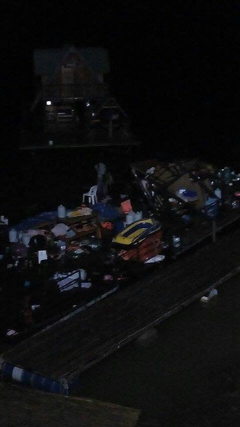 นักท่องเที่ยวระทึก พายุซัดแพหลุด ลอยเคว้งกลางเขื่อนศรีนครินทร์