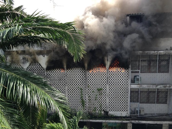 ไฟไหม้ อาคารพาณิชย์ ซอยปทุมวันรีสอร์ท