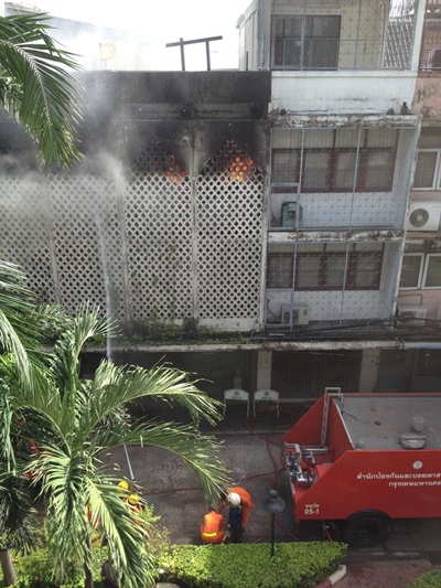 ไฟไหม้ อาคารพาณิชย์ ซอยปทุมวันรีสอร์ท