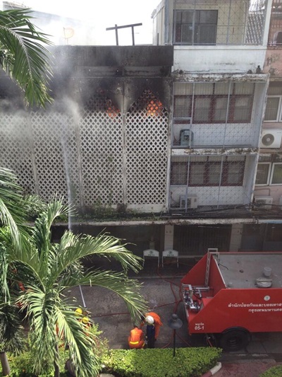 ไฟไหม้ อาคารพาณิชย์ ซอยปทุมวันรีสอร์ท