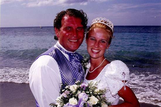 รักเกินกว่าจะทำใจได้ ชายอังกฤษฆ่าตัวตายตามภรรยา