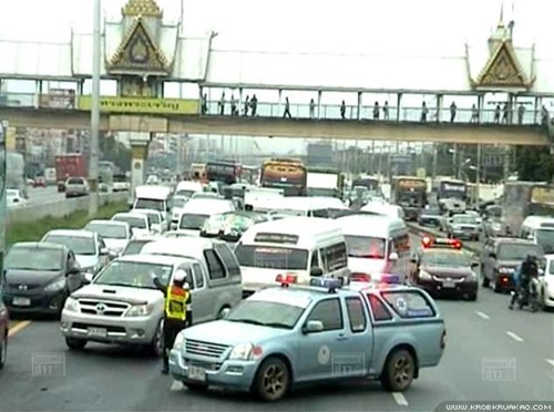 ไฟไหม้รถบัส