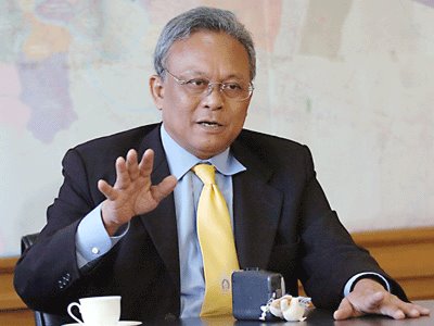 สุเทพ เทือกสุบรรณ 