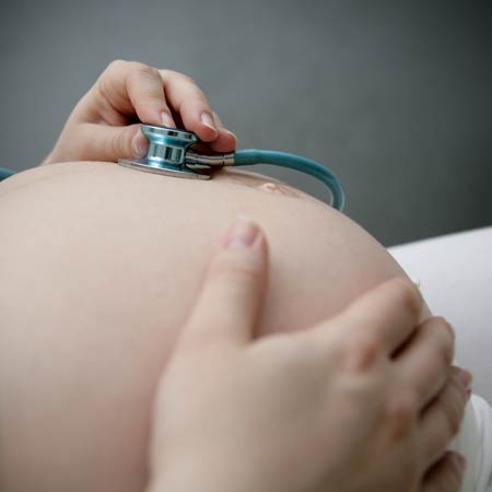 ก.พ. ชง ครม. พิจารณาร่าง ผู้ชายลาช่วยภรรยาคลอดบุตร