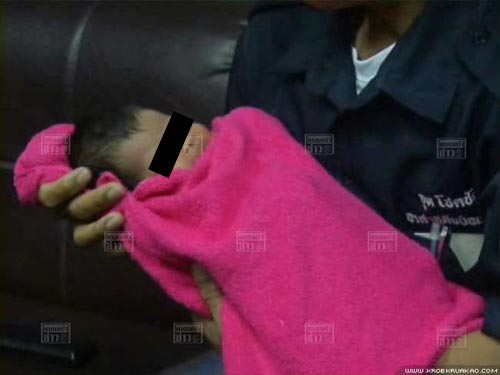 แม่ใจร้าย! ทิ้งลูกน้อยวัย 1 เดือน ในตู้โทรศัพท์ ซ.ลาดพร้าว 55