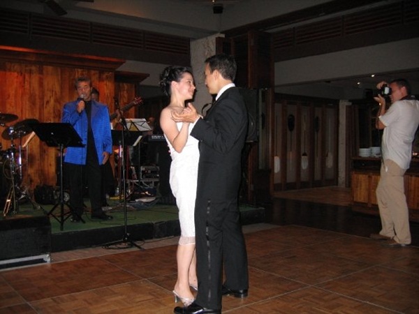 คุณพลอยไพลิน เจนเซ่น แต่งงาน