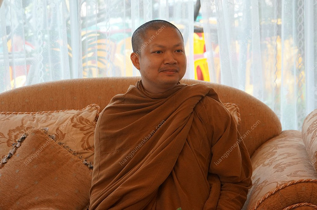 หลวงปู่เณรคำ ฉัตติโก 