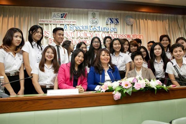 พ.ท.หญิง ลัดดา แทมมี่ ดักเวิร์ธ บรรยายพิเศษแก่นิสิตจุฬาฯ