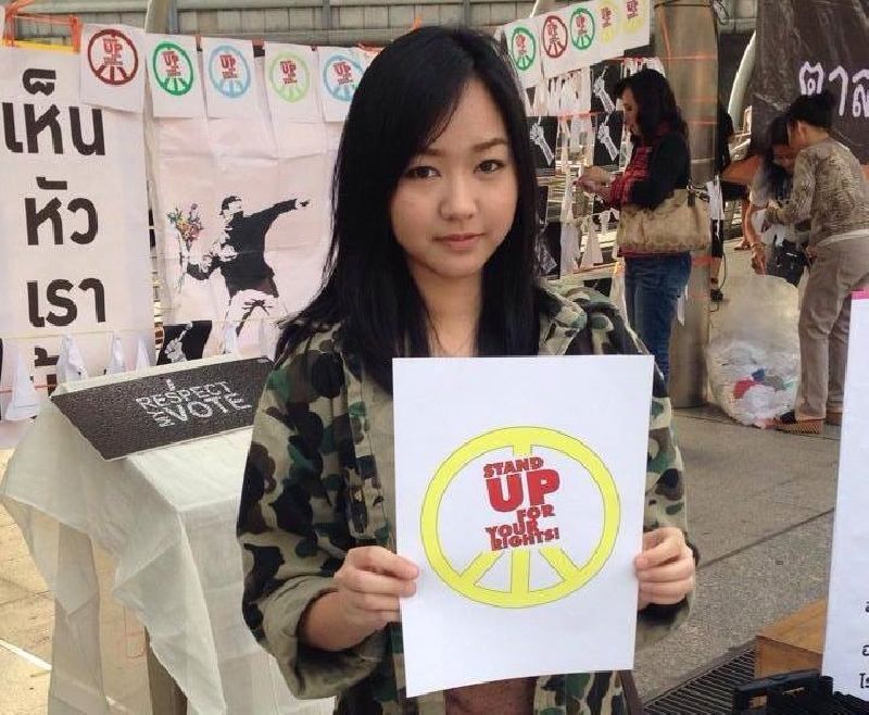 พุธิตา ชัยอนันต์ นักศึกษา มช. แจงไม่ได้ยืนค้ำหัว สมชัย ซัด กกต. ควรเป็นกลาง