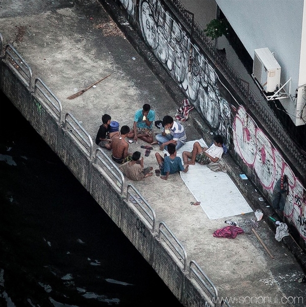 เตือนภัย แก๊งเด็กดมกาว สะพานชิดลม