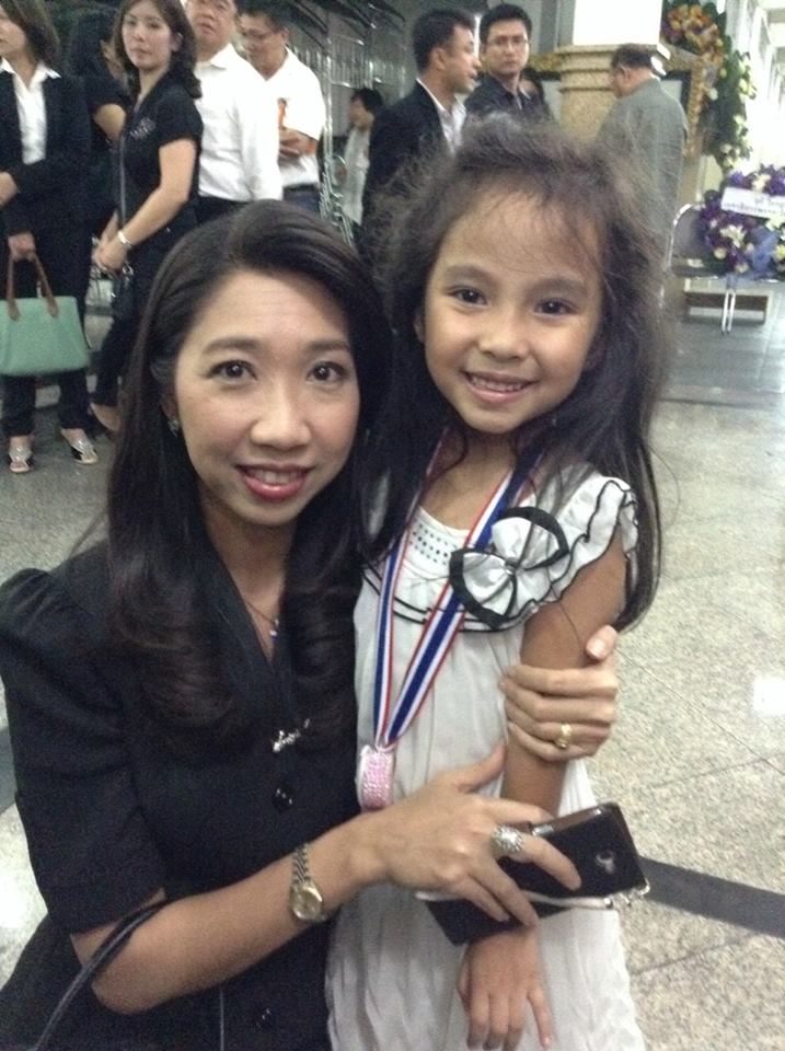 ภรรยา พล.อ.ร่มเกล้า ส่งจดหมยถึง ภรรยา สุทิน ธราทิน ชี้ต้องยืนหยัดเพื่อลูก