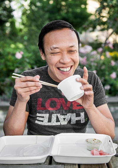 นายโยกิ โอมาร์ 