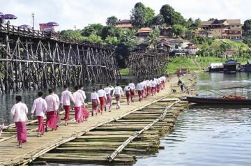 สะพานลูกบวบ