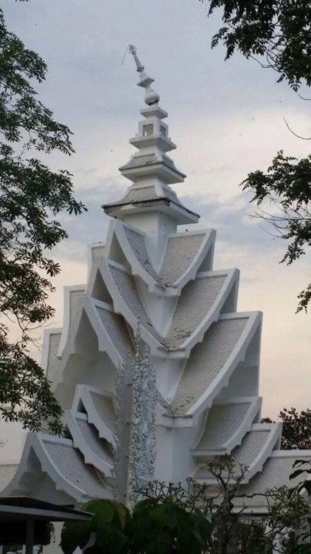 แผ่นดินไหว วัดร่องขุ่น