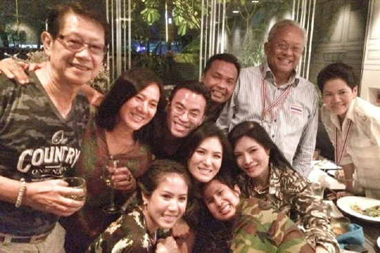 ปาร์ตี้วันเกิด ณัฐพล ทีปสุวรรณ แกนนำ กปปส. ใส่ชุดลายพราง 