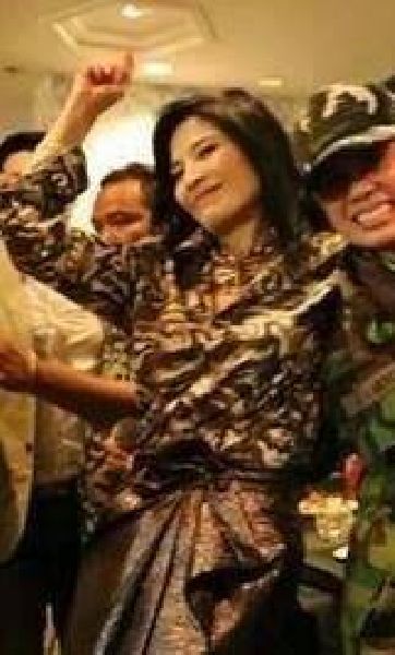 ปาร์ตี้วันเกิด ณัฐพล ทีปสุวรรณ แกนนำ กปปส. ใส่ชุดลายพราง 