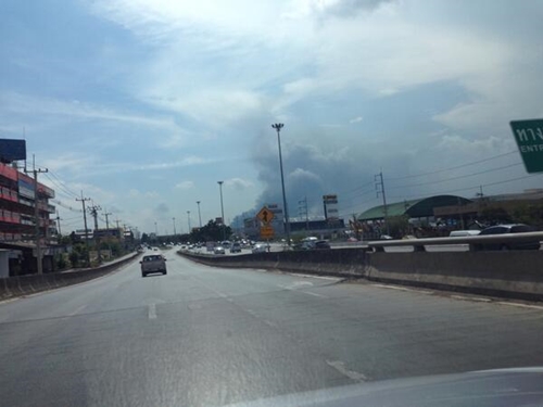 ไฟไหม้โรงงานผลิตเสื่อน้ำมันมหาชัย 