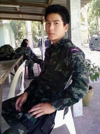 ทหารหล่อบอกด้วย