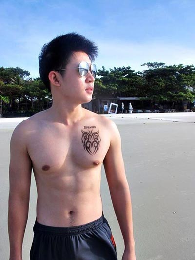 ทหารหล่อบอกด้วย