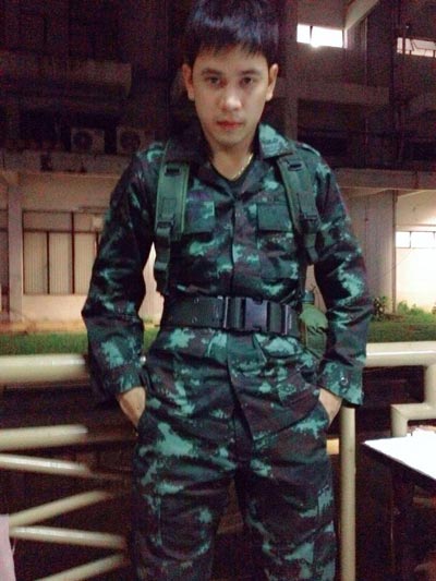 ทหารหล่อบอกด้วย