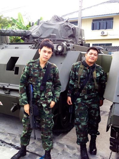 ทหารหล่อบอกด้วย