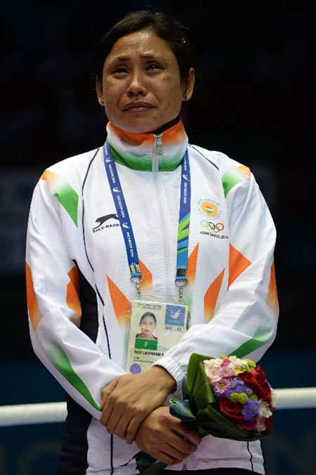 AIBA เตรียมลงโทษนักมวยอินเดีย ไม่ยอมรับเหรียญทองแดง