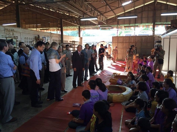 พระเทพเสด็จรถไฟ