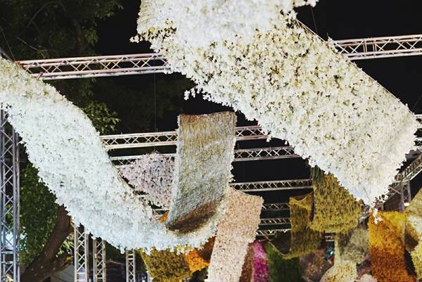 ซุ้มดอกไม้เพื่อพ่อ