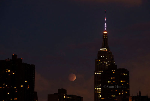 พระจันทร์สีเลือด จันทรุปราคา 2557