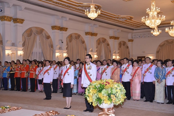 ยิ่งลักษณ์ ชินวัตร นำ ครม. จัดงานสันนิบาตเฉลิมพระเกียรติ