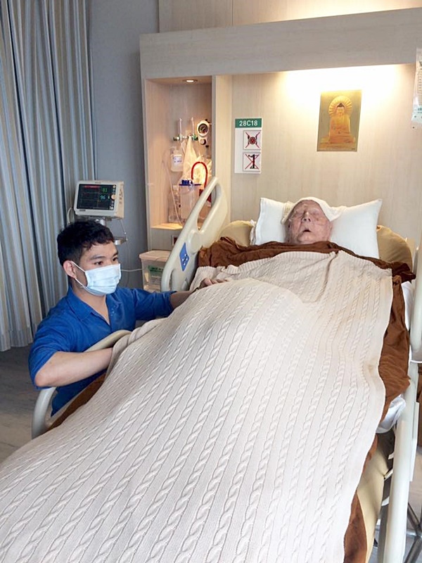 พระคุณเจ้าหลวงปู่บุญฤทธิ์ ปัณฑิโต